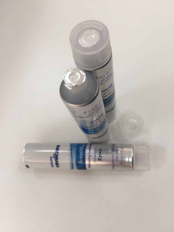Tube d'emballage de pâte dentifrice stratifié par ABL de taille de voyage avec le couvercle à visser clair de nervure